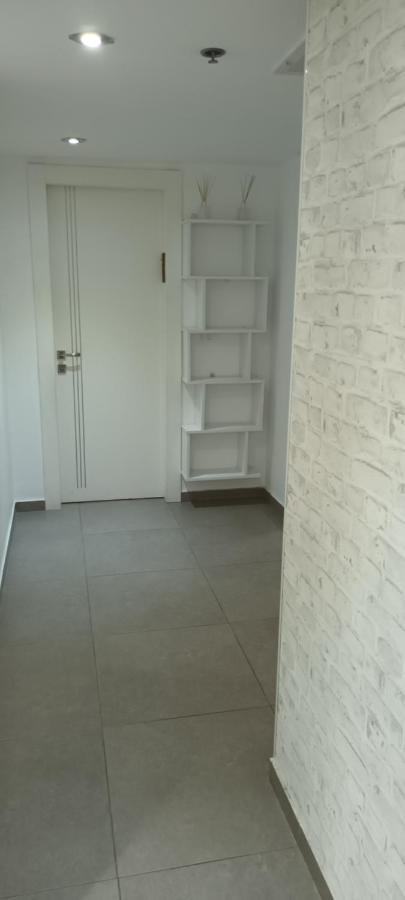 Beach Suite Israel- Private Jacuzzi Garden Suite & Gym, 3 Min Walk To Beach ביץ סוייט ישראל- ג'קוזי פרטי בגינה 3 דקות הליכה לים וחדר כושר Ashkelon Bagian luar foto