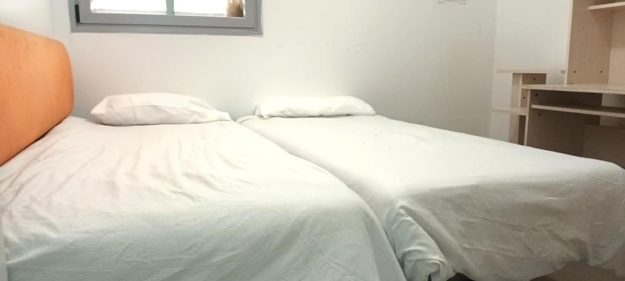 Beach Suite Israel- Private Jacuzzi Garden Suite & Gym, 3 Min Walk To Beach ביץ סוייט ישראל- ג'קוזי פרטי בגינה 3 דקות הליכה לים וחדר כושר Ashkelon Bagian luar foto