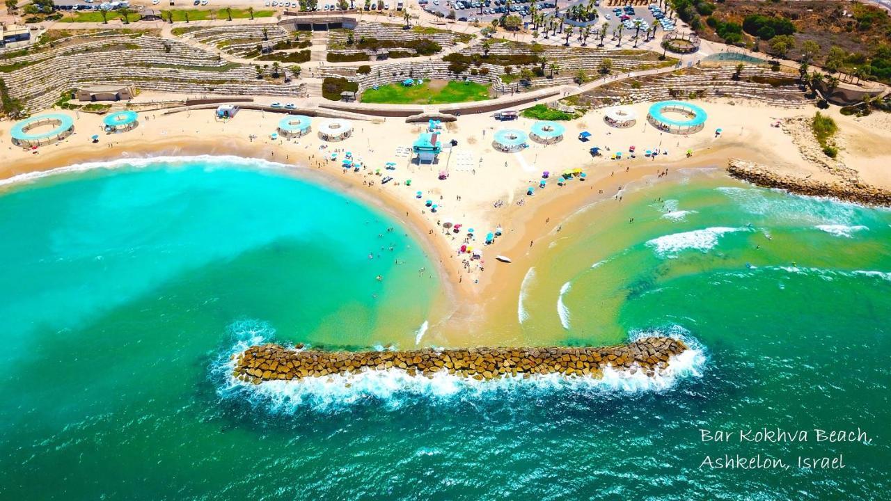 Beach Suite Israel- Private Jacuzzi Garden Suite & Gym, 3 Min Walk To Beach ביץ סוייט ישראל- ג'קוזי פרטי בגינה 3 דקות הליכה לים וחדר כושר Ashkelon Bagian luar foto