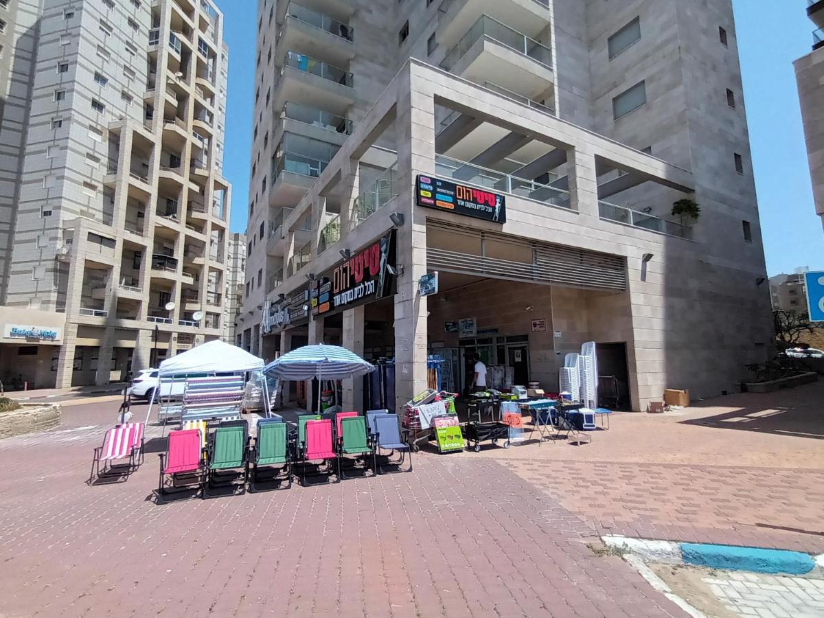 Beach Suite Israel- Private Jacuzzi Garden Suite & Gym, 3 Min Walk To Beach ביץ סוייט ישראל- ג'קוזי פרטי בגינה 3 דקות הליכה לים וחדר כושר Ashkelon Bagian luar foto